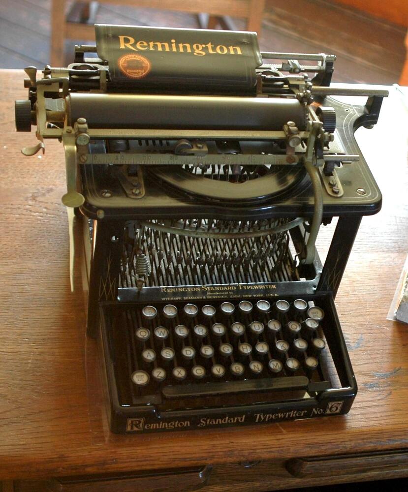 Remington Standard Typewriter No. 6 with round QWERTY keys and visible mechanical type bars